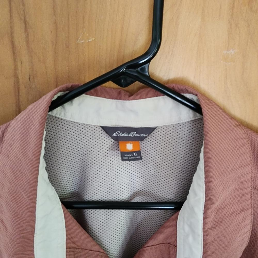 Women's Eddie Bauer Coral Vented Lightweight Guide Shirt SPF Snap Buttons - Picture 2 of 13